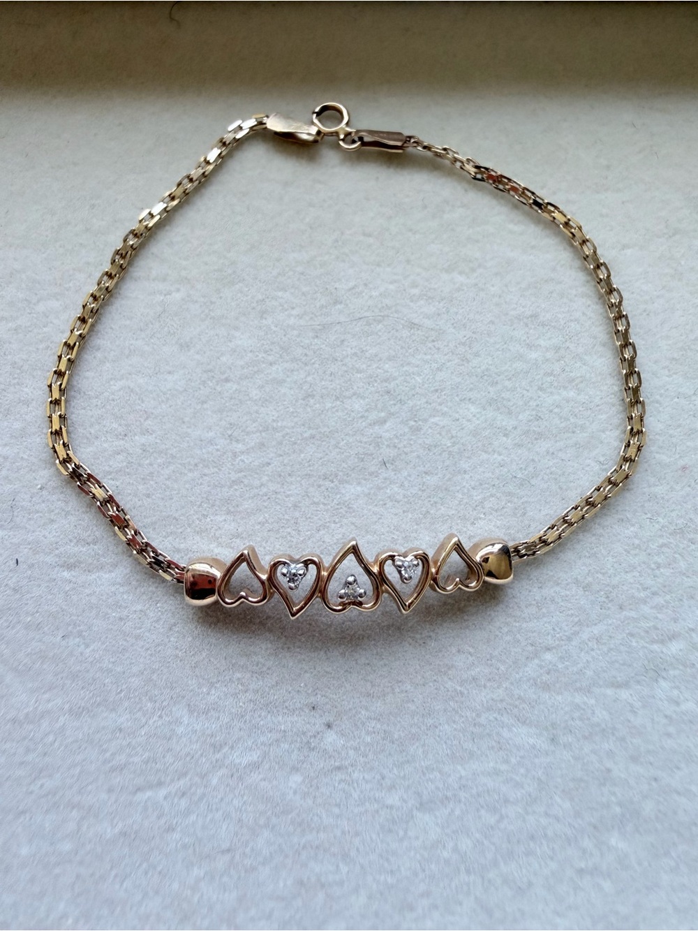 14K Gold Diamond Heart Station Bracelet 3.1g Romantic Fine Jewelry
